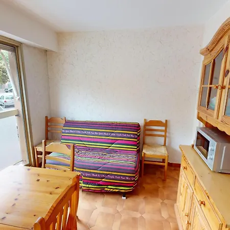 Apartment Economique Pres Des Plages Et Commerces, 6 Couchages - - Fr-1-196-354 *